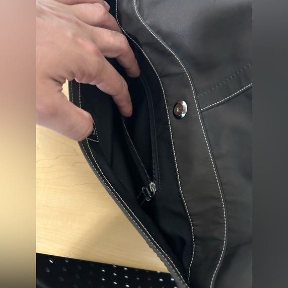 Coach Dark Brown Voyager Messanger Bag - Picture 6 of 16